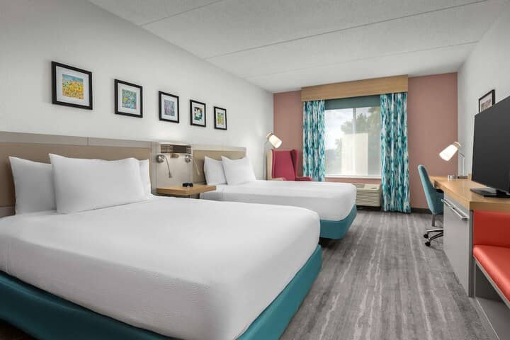 Room 10 of 40