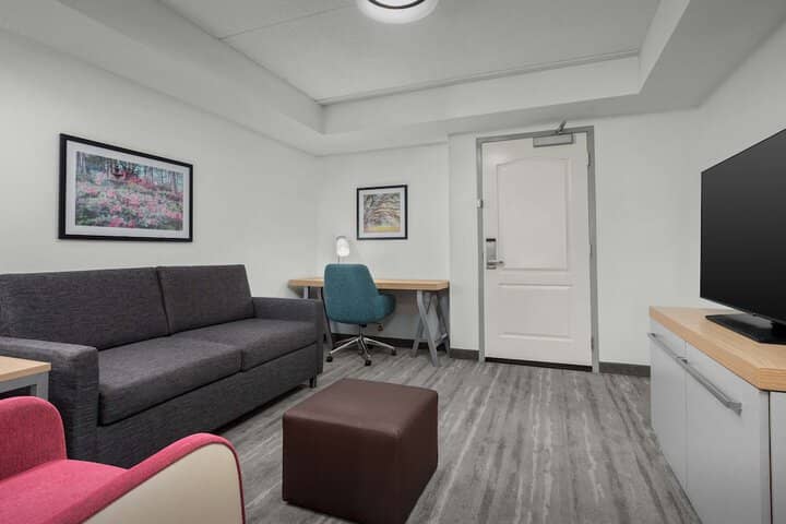 Room 14 of 40