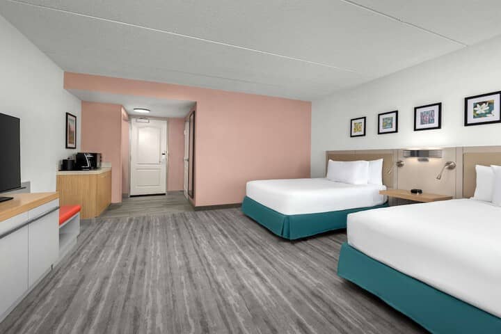 Room 12 of 40