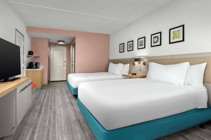 Room 6 of 40